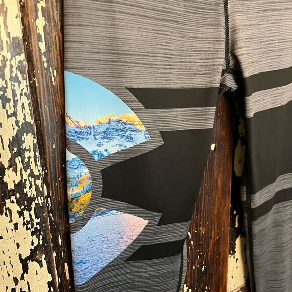 Women’s Colorado Limited Colorado state flag size Medium llAlpenglow yoga pants - Picture 2 of 8